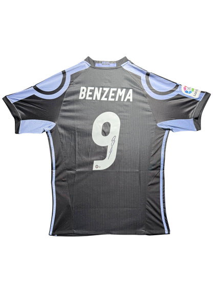Maillot Exterieur signe par Karim Benzema Real Madrid CF 2014-15 Certifié par Beckett authentic-signatures