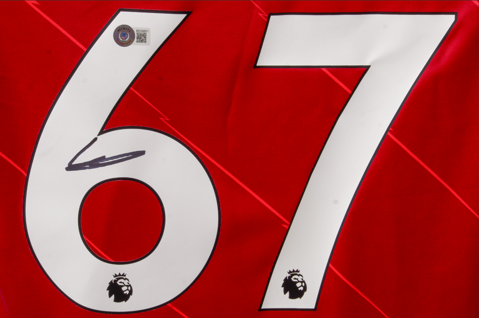 Maillot Domicile signe par Harvey Elliott Liverpool FC 2022-23 Certifie par Beckett authentic-signatures