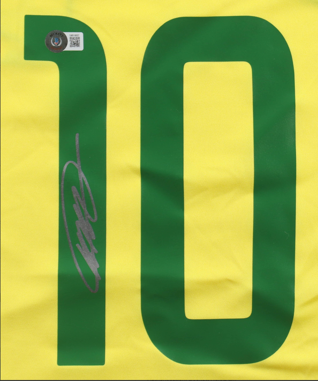 Maillot Domicile Equipe de du Bresil Edition Coupe du Monde 2006 signe par KAKA  et certifie par Beckett authentic-signatures