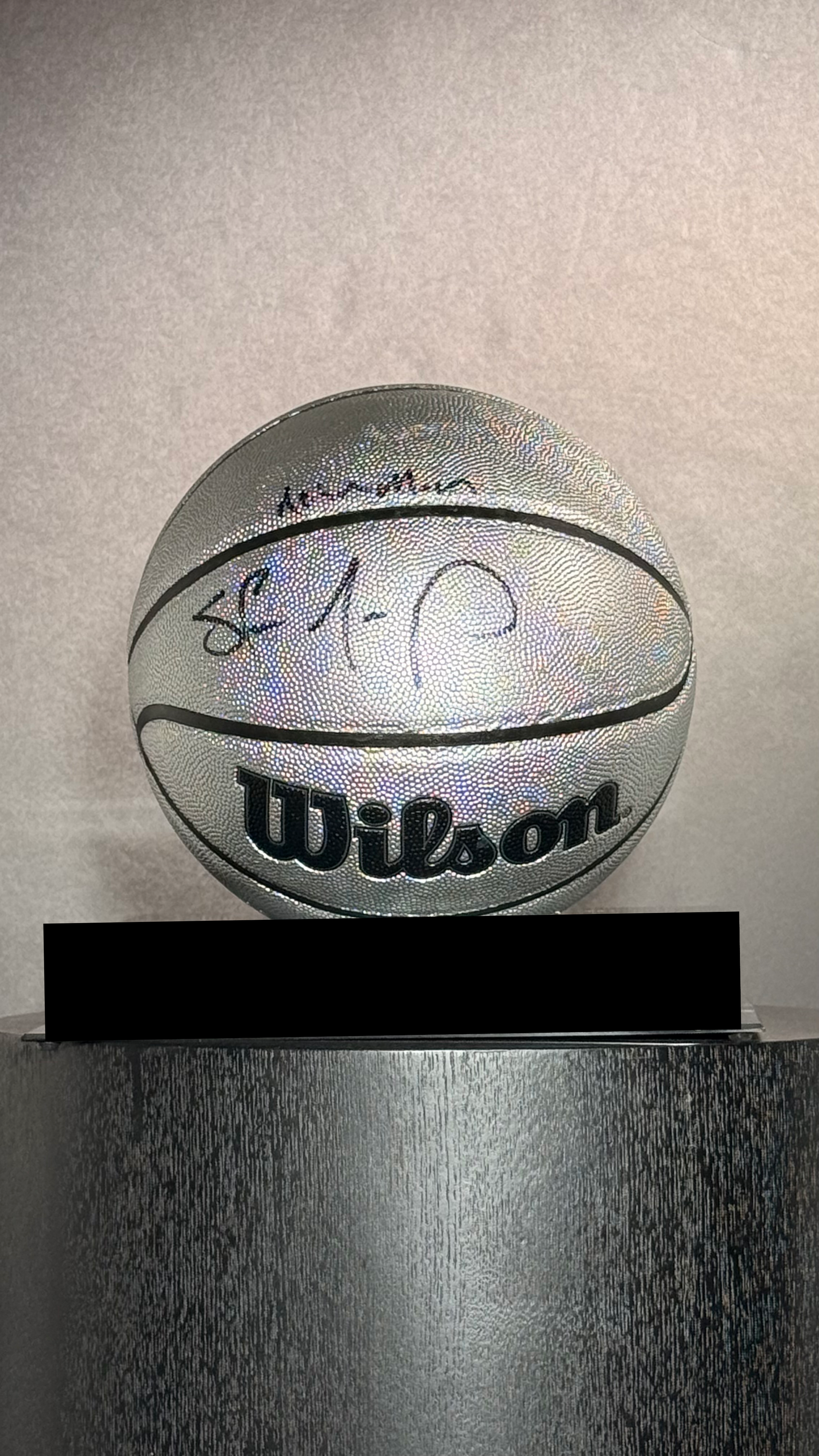 Basketball Platinum Edition avec "Reign Man" Signé par Shawn Kemp certifié par Beckett authentic-signatures